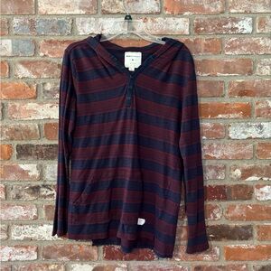 Men’s large Modern Amusement long sleeve hoodie